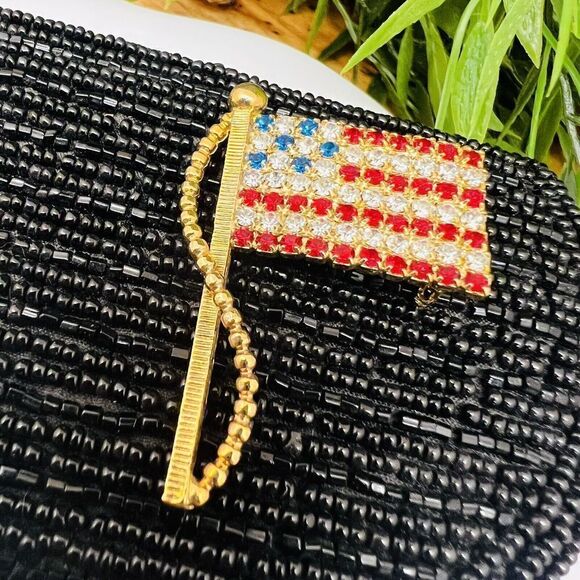 Rafaelian Vintage Red White Blue US Flag Rhinestone Brooch Patriotic Nice 1127 - Picture 3 of 8